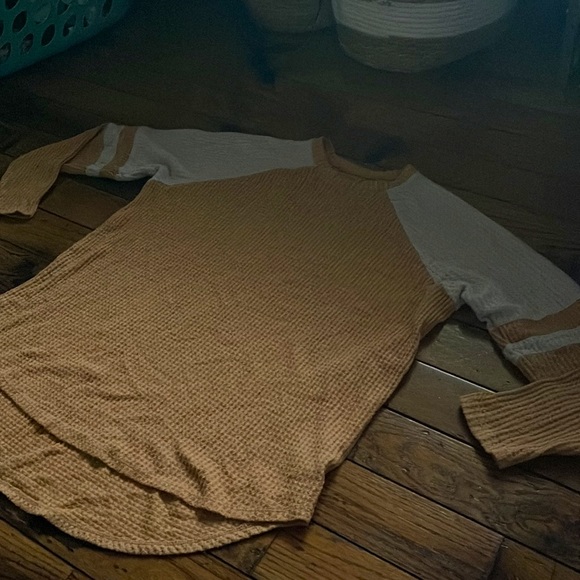 size L mens beige and white striped long sleeve sweater American Eagle - Picture 3 of 3